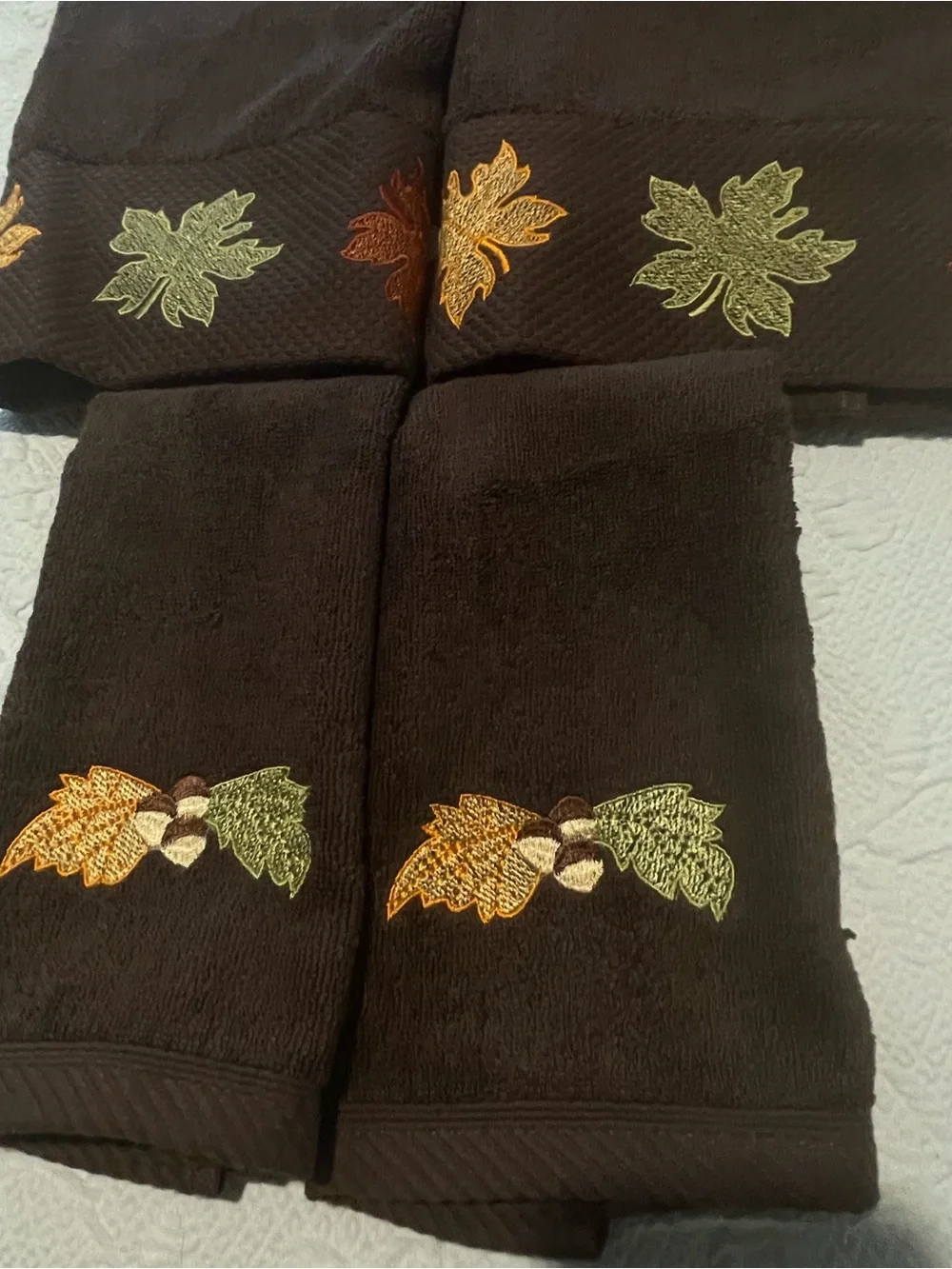 Harvest Moon Collection Chocolate Brown 4 Towel Set w/embroidered leaves